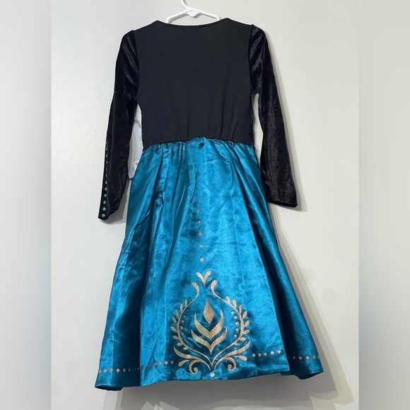 Disney Frozen 2 Anna Costume size 4 toddler/girls new with tags.  Dress and cape - Picture 4 of 8